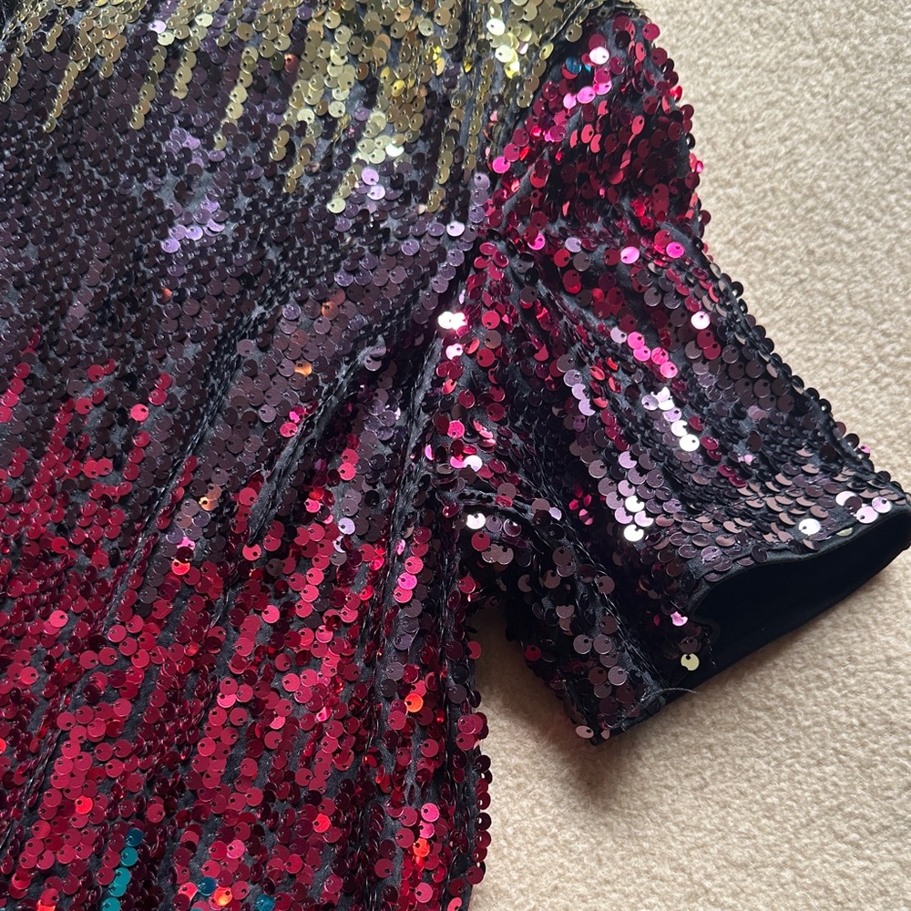 Sequin Ombre Short Sleeve Tee - Turquoise, Fuchsia & Gold - Picture 4 of 5